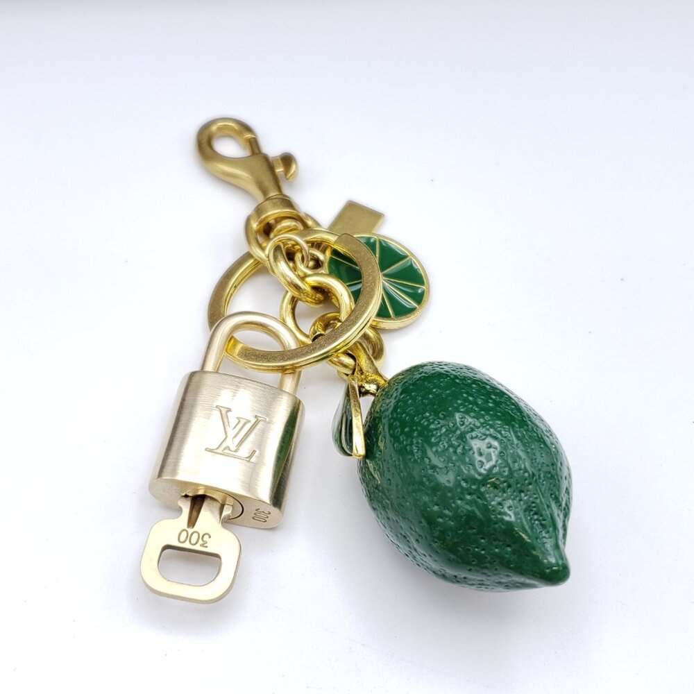 Louis Vuitton Authentic Gold Lock 🔒 Unbranded Lemon Keychain Charm for Bags - Picture 6 of 11